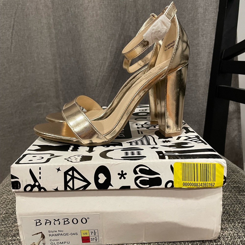 Bamboo Stack Heel Shoes NWOT metallic gold holiday cocktail sandals